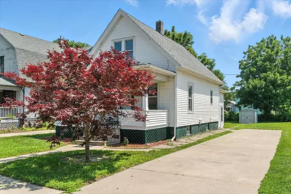 Kenosha, WI 53140,4825 19th AVENUE