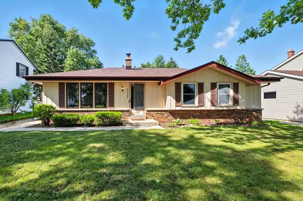 9634 W Arch AVENUE, Milwaukee, WI 53224