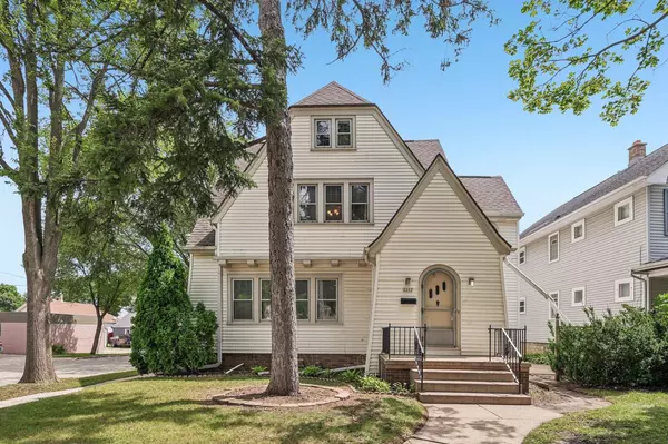 2200 S 65th STREET #2202, West Allis, WI 53219