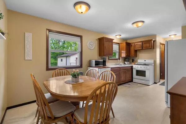 Milwaukee, WI 53225,12012 W Florist AVENUE