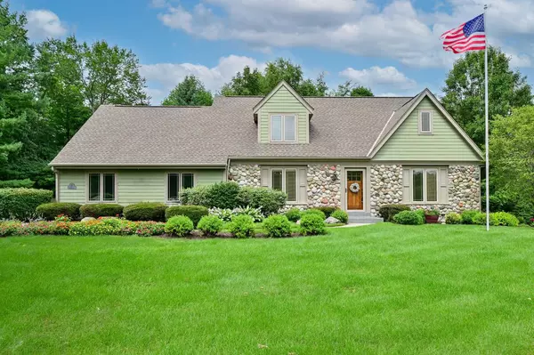 3162 Willowgate PASS, Colgate, WI 53017