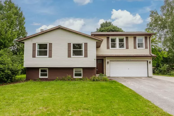 W238N7028 Dana COURT, Sussex, WI 53089