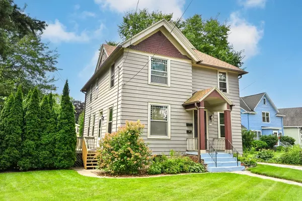 8129 Harwood AVENUE #8129A, Wauwatosa, WI 53213