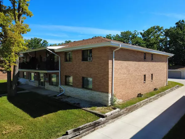 4266 N 104th STREET, Milwaukee, WI 53222