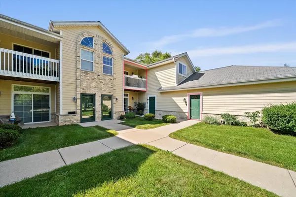 1479 Garay LANE #204, Port Washington, WI 53074