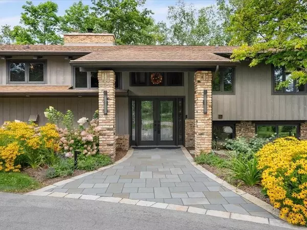 1704 Briarwood ROAD, Sheboygan, WI 53083