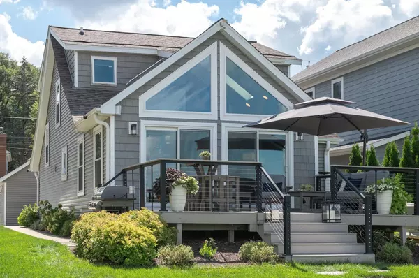 N27W27152 Woodland DRIVE, Pewaukee, WI 53072