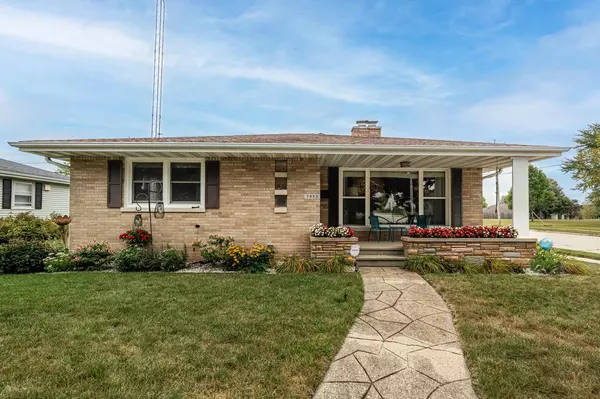 7853 38th AVENUE, Kenosha, WI 53142