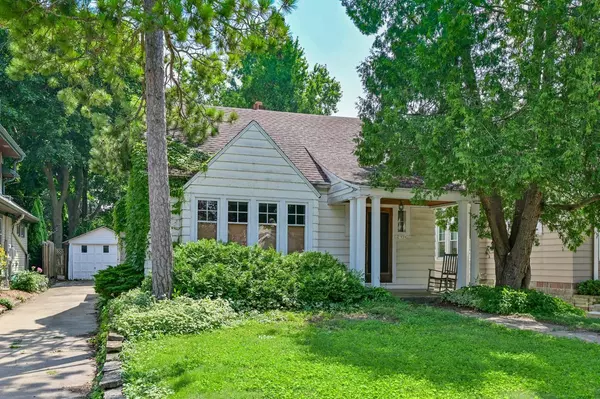 7939 Hillcrest DRIVE, Wauwatosa, WI 53213