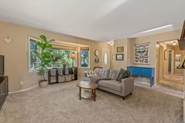 Menomonee Falls, WI 53051,W146N8580 Macarthur DRIVE