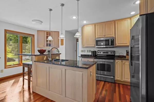 Holmen, WI 54636,1926 Independence AVENUE