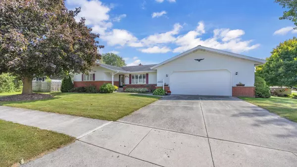 New Holstein, WI 53061,2213 Hickory LANE