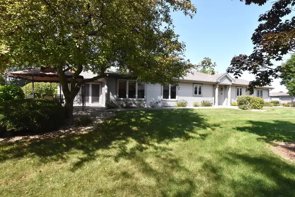 Menomonee Falls, WI 53051,N80W17533 Robin CIRCLE