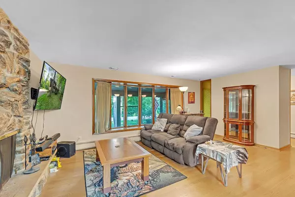 Mount Pleasant, WI 53405,4135 Woodbury LANE