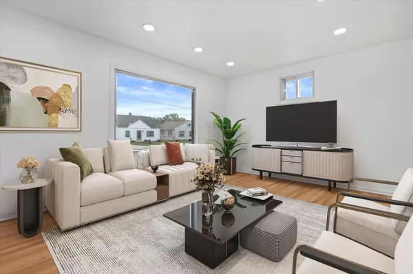 Saint Francis, WI 53235,4561 S Kansas AVENUE