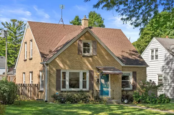 2771 N 81st STREET, Milwaukee, WI 53222