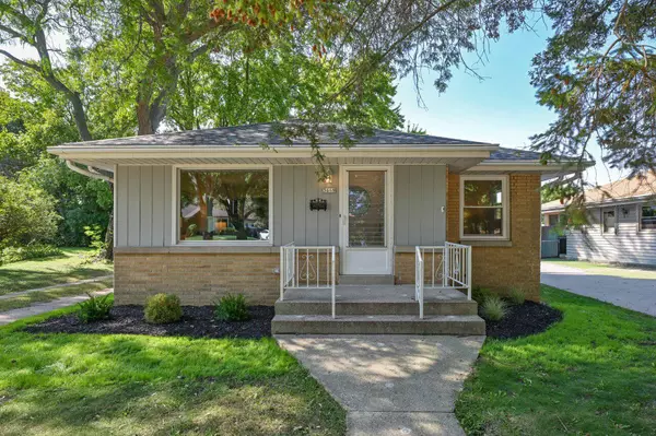 3669 S Quincy COURT, Milwaukee, WI 53207