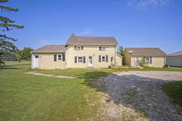 4560 Elmwood ROAD, Hubertus, WI 53033