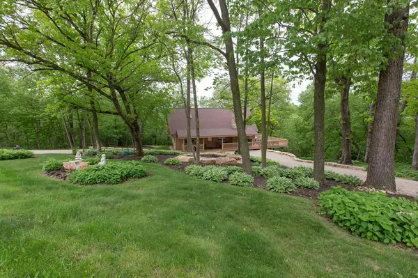 6A75 Shenandoah Ln, Apple River, IL 61001