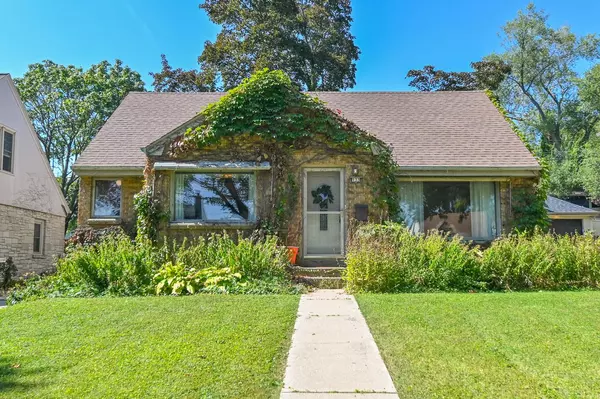 133 N 85th STREET, Wauwatosa, WI 53226