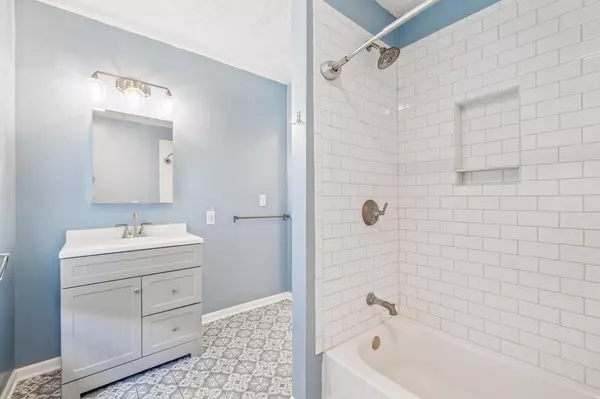 Delavan, WI 53115,2724 Mason STREET