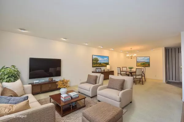 13335 Watertown Plank ROAD #307, Elm Grove, WI 53122