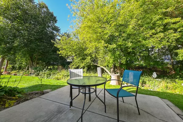 Pewaukee, WI 53072,W232N3043 Emerald LANE #A