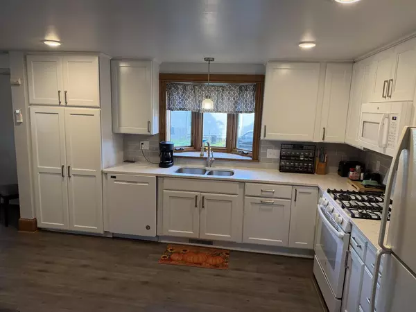 Helenville, WI 53137,W3278 US Highway 18