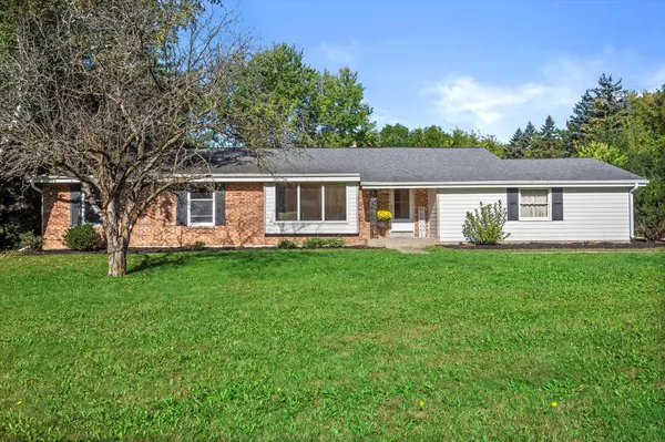 W252N9153 Tomahawk COURT, Lisbon, WI 53089