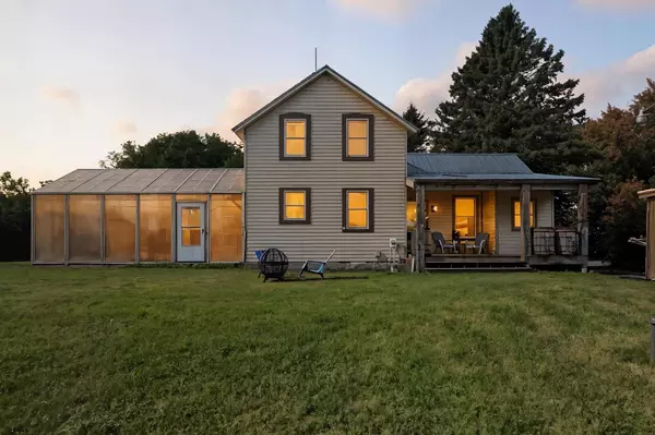 W2809 Jay ROAD, Belgium, WI 53004