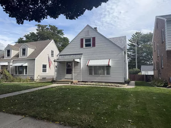 3018 N 77th STREET, Milwaukee, WI 53222