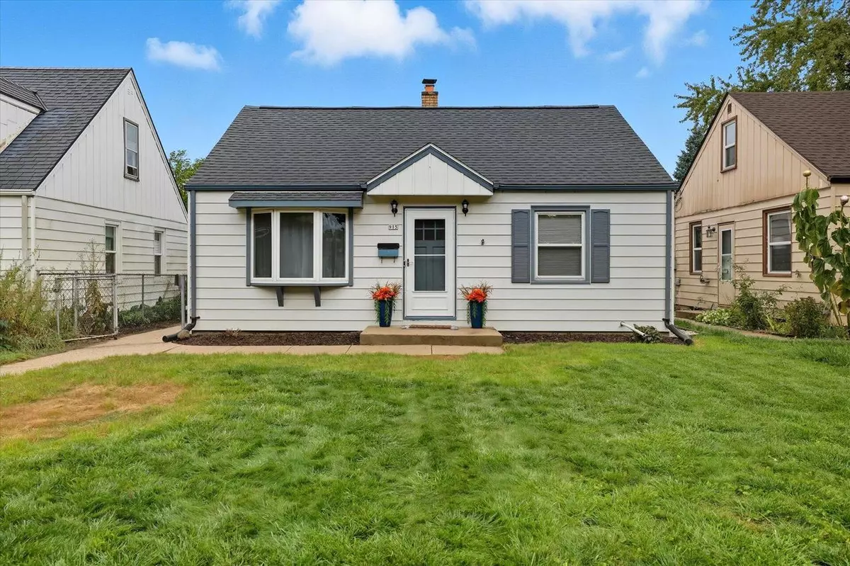 West Allis, WI 53214,915 S 114th STREET