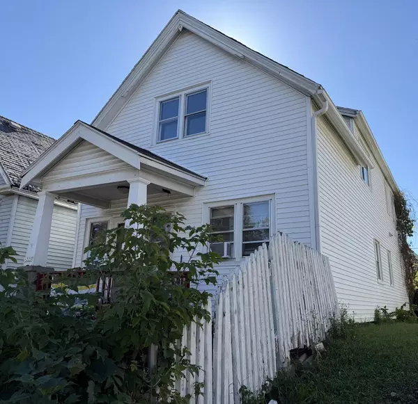 1225 W Madison STREET, Milwaukee, WI 53204