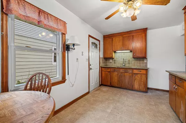 Racine, WI 53402,3344 9th AVENUE