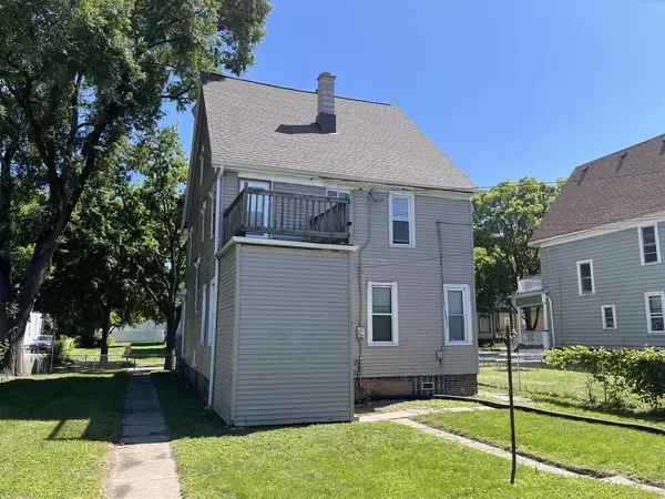 Milwaukee, WI 53205,2225 N 16th STREET