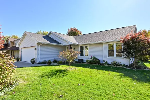 965 E Twin Oaks DRIVE, Oak Creek, WI 53154