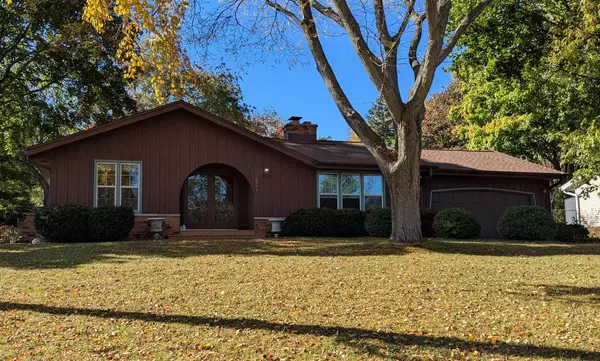6941 S 117th STREET, Franklin, WI 53132