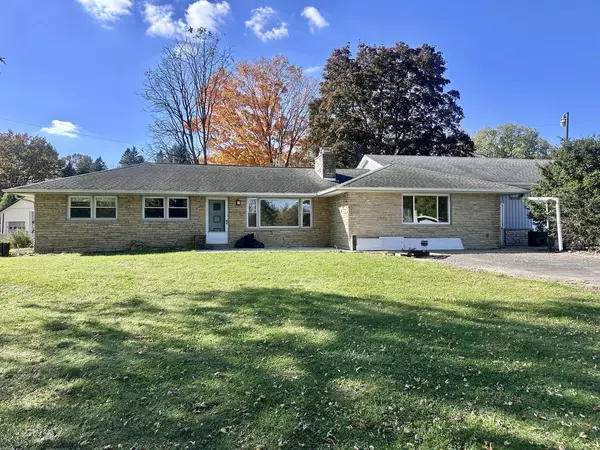 W224N8095 Susan PLACE, Sussex, WI 53089