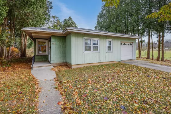 2151 S 17th STREET, Manitowoc, WI 54220