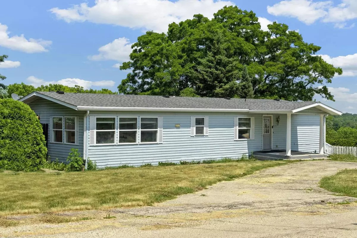 Mineral Point, WI 53565,411 Flint Street