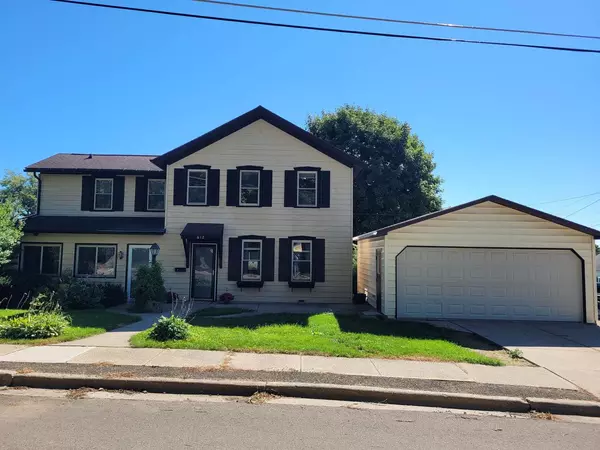612 S Wisconsin Street, Mineral Point, WI 53565