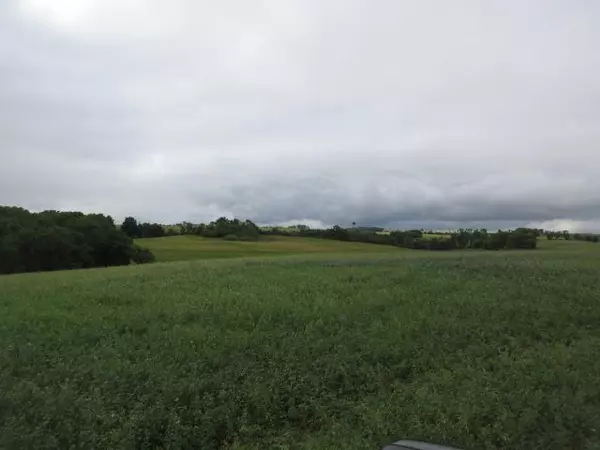 44.68 Sunny Ridge Road, Mineral Point, WI 53565