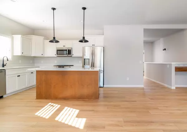 Mcfarland, WI 53558,5943 Dragonfly Way