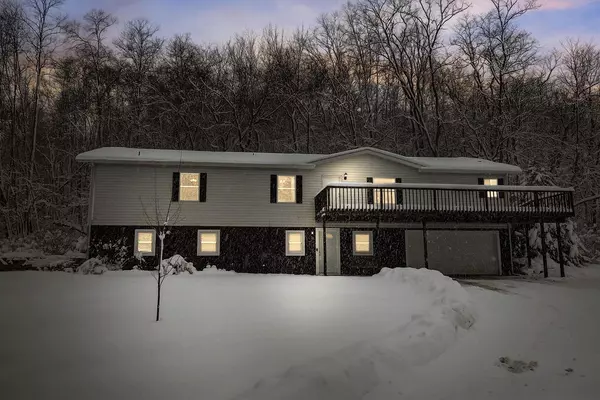 5575 Reeve Road, Mazomanie, WI 53560
