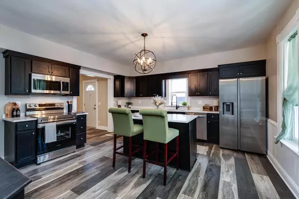 Mazomanie, WI 53560,314 State Street