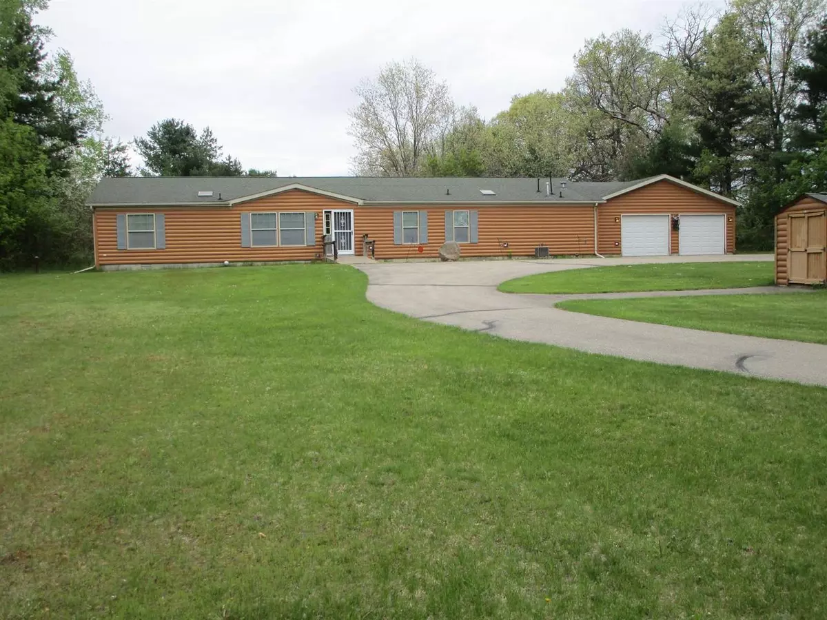 Oxford, WI 53952,226 Edgewood Drive