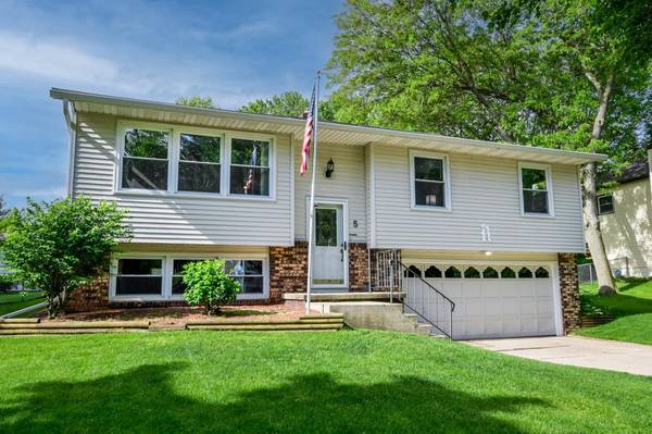 5 Krystana Way,  Madison,  WI 53711