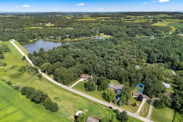 Reedsburg, WI 53959,S3273 Lake Virginia Road