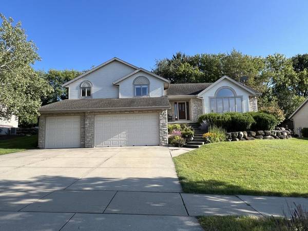 5903 Linden Parkway,  Mcfarland,  WI 53558