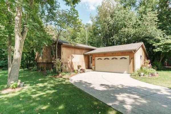 3303 Newcastle Drive, Janesville, WI 53546